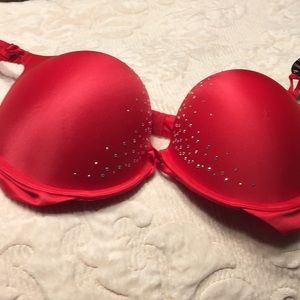 Victoria’s Secret Bombshell